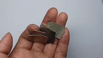 Electrolytic manganese flakes