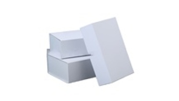 Custom Luxury White Folding Gift Box With Magnetic Closure Foldable Shipping Gift Box1