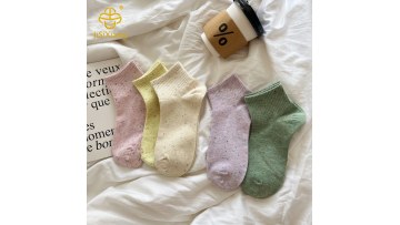 Korean version solid color dot yarn short tube socks for students