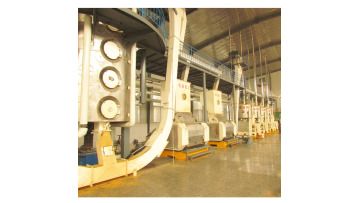 Large capacity oil press