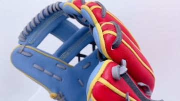 baseball glove  (100).MP4