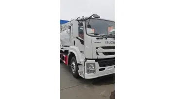 HOWO 4X2 Sewage Suction Truck 5000L Vacuum Sewage Suction Tanker Truck for Sale1