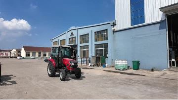 504 FARM TRACTOR