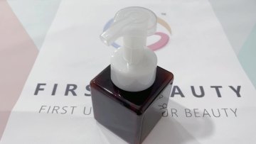 Press-type Sparkling Bottle 300ml PET Transparent Hand  Sanitizer Foam Bottle1