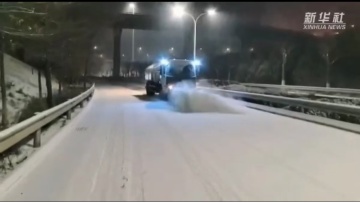 Cold air arrives; Gansu fully commits to snow removal and ice breaking to ensure smooth traffic