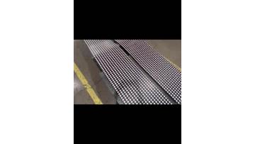 Anti-slip roller cover