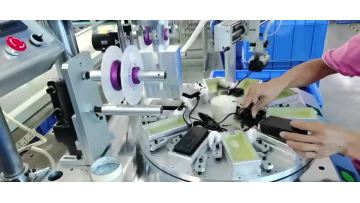 Auto ultrasonic welding production adapter charger.mp4