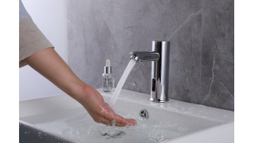 6122 Sense Faucet