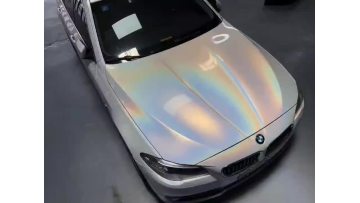 Holographic metallic white
