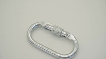 Factory Wholesale Heavy Duty 25KN Safety Steel Oval Carabiner Hook With CE Certificate Customized color/Logo available1