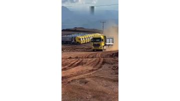 SINOTRUK HOWO 6X4 TRACTOR TRUCK