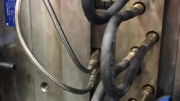 Cylinder Head Cover Mould