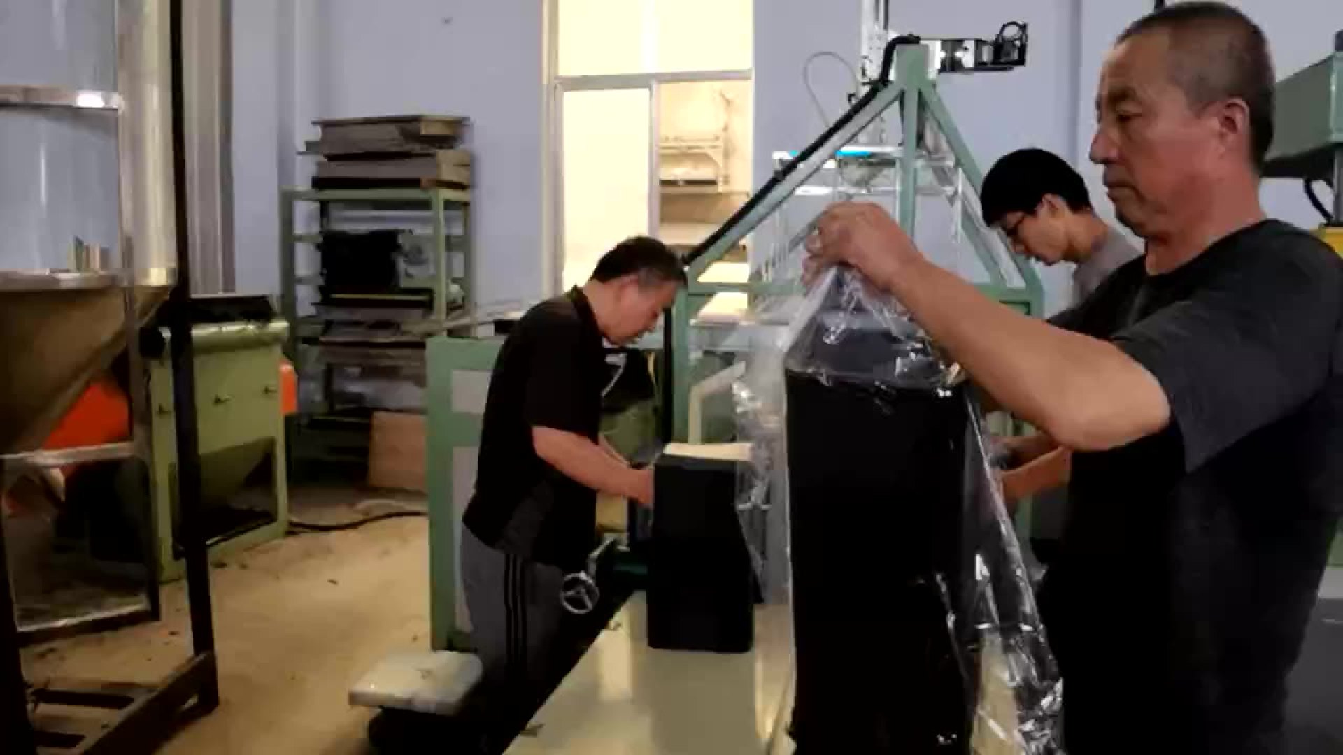 small low PRICE PS TAKE AWAY FOAM FOOD BOX THERMOFORMING MACHINE  ,  Ellie's WhatsApp  0086137809127691