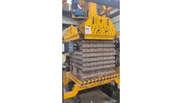 QT7 Pallet Stack
