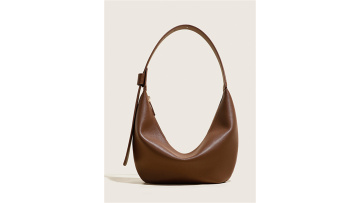Fashionable and practical commuting bag