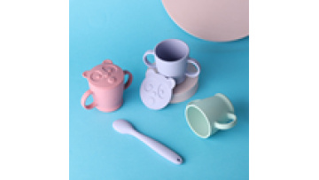 Multi-color Non-breakable Inodorous Children Silicone Cups and Spoons1