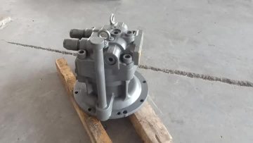 zx200-5G Swing Motor