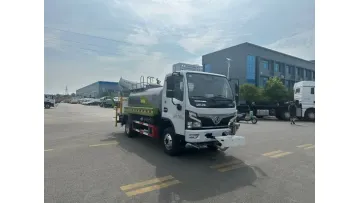 New Arrival Dongfeng 4X2 3.83cbm High-Pressure Mist Spray Truck1