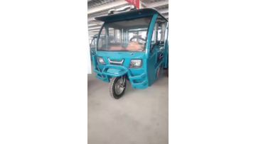 Manned three-wheeled electric vehicle