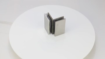 B2319 A 90° glass to glass glass clamp