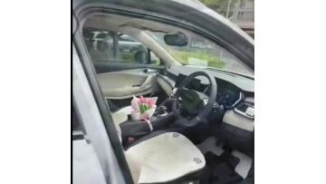Vehicle-mounted aromatherapy