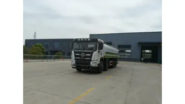 Factory Direct Dongfeng 8X4 20.37cbm Large Volume Watering Vehicle1