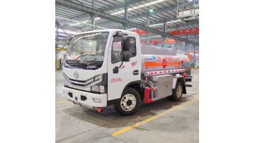 Dongfeng Dolica 2 tons oil truck