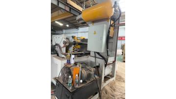 Sand core machine