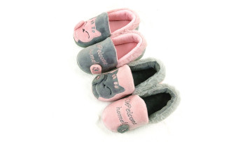 cats slippers detail show