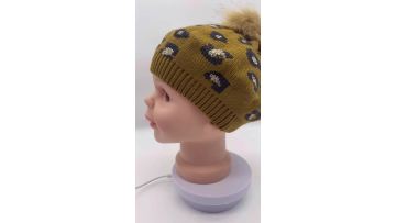 CF-M-0037 Knitted hat (1)