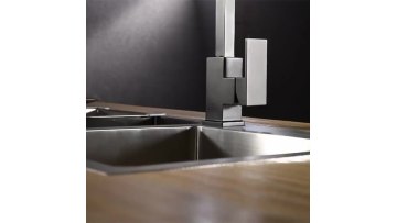 Australian Watermark Standard Black Single Lever Deck-mounted Kitchen Mixer Pull-out1