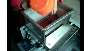 nut chopping machine.MP4