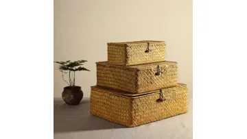 Japanese-Style Decorative Storage Box with Lid.1