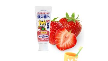 Strawberry flavored kids toothpaste
