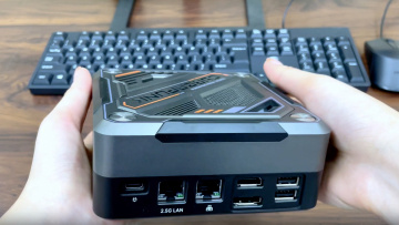 x92-RZ7-7840HS MINI gaming pc