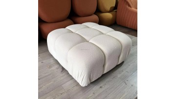 041904 living room sofa 