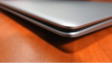 Ultra-thin laptop