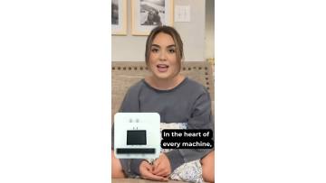 Wall-mounted industrial all-in-one pc