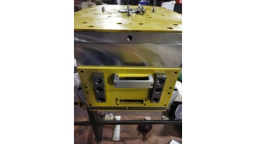 Mold opening and closing test