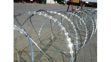 high quality interlink manufacturer razor wire fence for prison1
