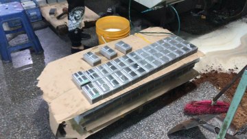 Custom Excellent Performance Heat Sink Liquid Cold Plate with 4 Channel Tubes1