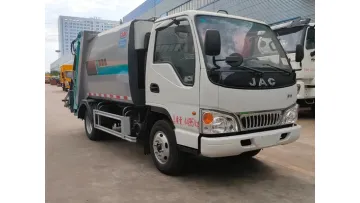 Durable JAC 4X2 5.8cbm Compacted Refuse Truck for Community Center Waste Management1