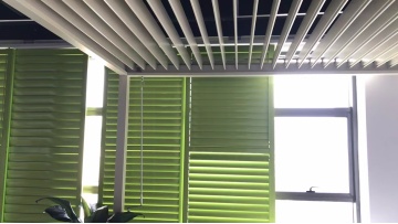 Manual control Pergola