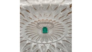 European Fashion Vintage Women Finger Ring Antique Style Emerald Gemstone Ring For Women Party Girls1