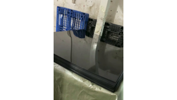 extruding plastic sheet