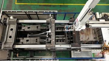 Plastic Pallet Trial Molding Video