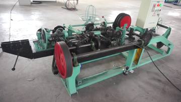 Automatic Twisted Barbed Wire Mesh Making Machine1