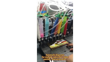 Mulitple colored shoe patch accessories PVC drop molding machine