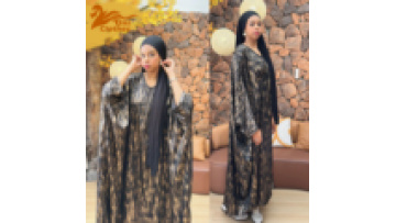 2025 Spring/Summer Muslim Elegant Abaya Middle East Dubai  Arab Robe Bat Sleeves and Printed Long Dress Kabaya Caften1