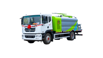 panel cleaning truck